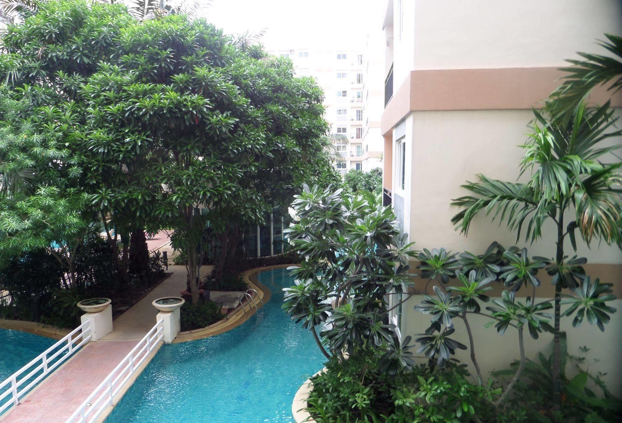 Park Lane Resort By West Joint Venture Jomtien Beach Eksteriør billede